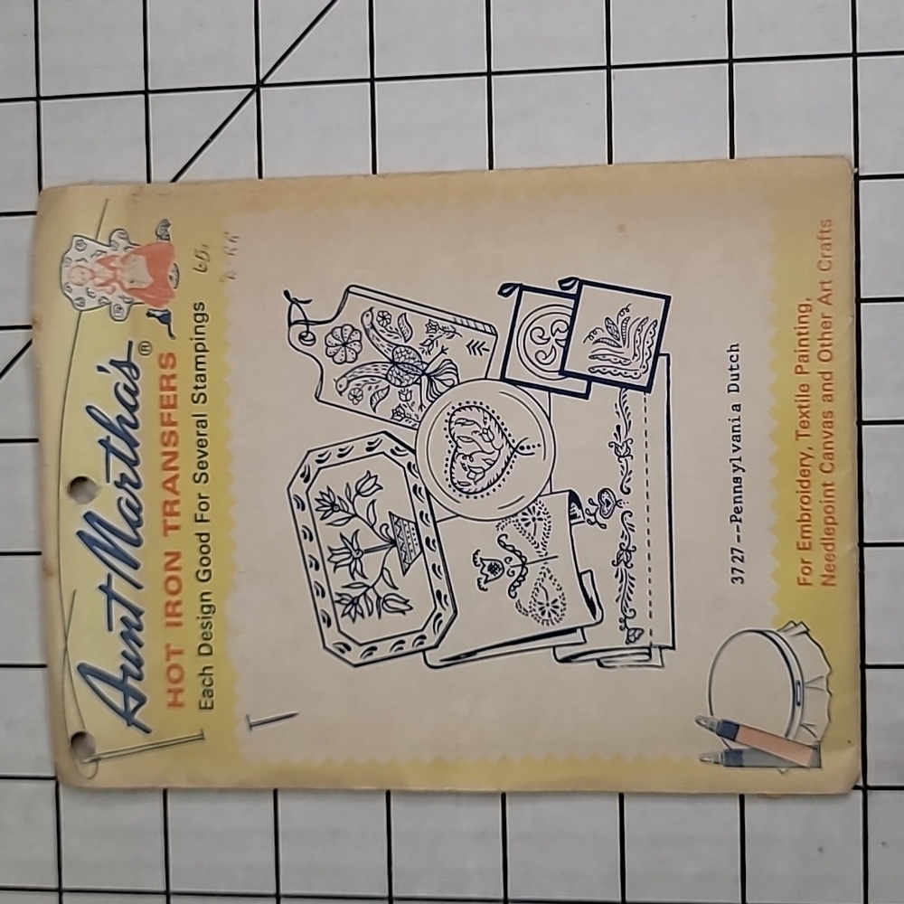 Aunt Martha's Hot Iron Transfers - Charming Designs Linens, 3727 Pennsylvania Du